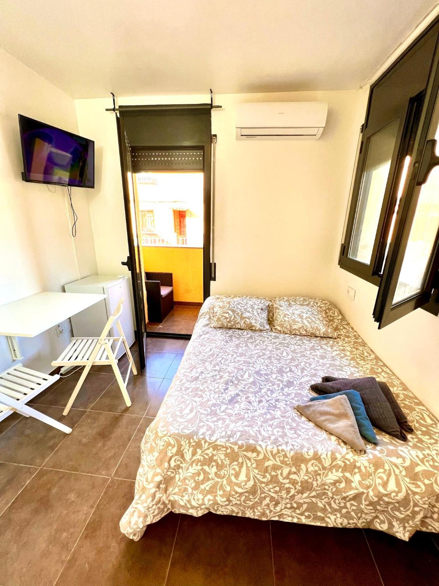 Mt Boutique Suites Y Apartamentos - Adults Only - Матаро Экстерьер фото