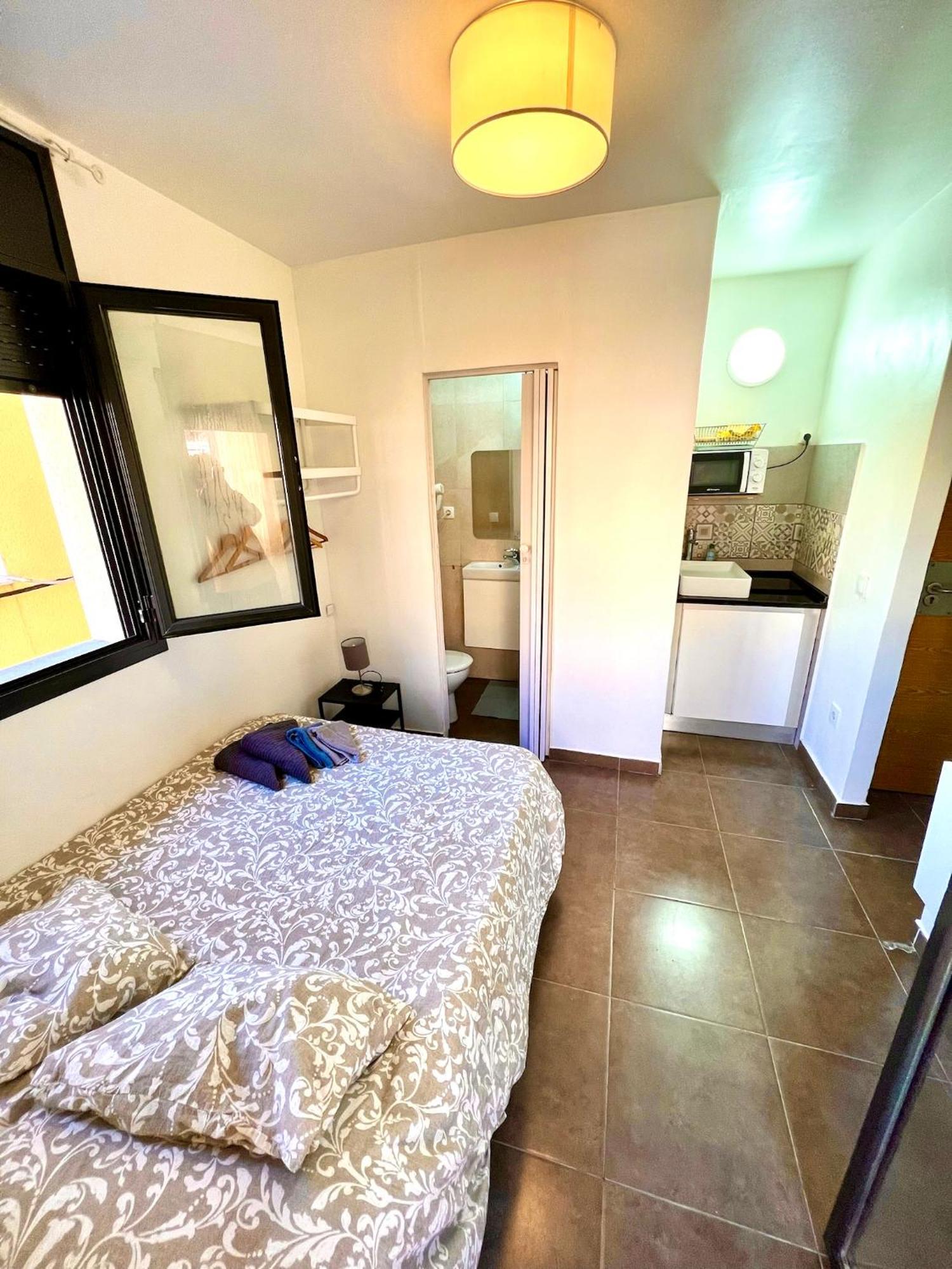 Mt Boutique Suites Y Apartamentos - Adults Only - Матаро Экстерьер фото